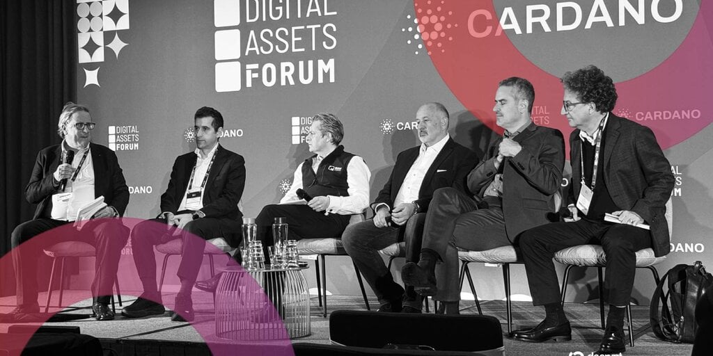 ‘Bitcoin is Offensive, Gold is Defensive’: Bitwise