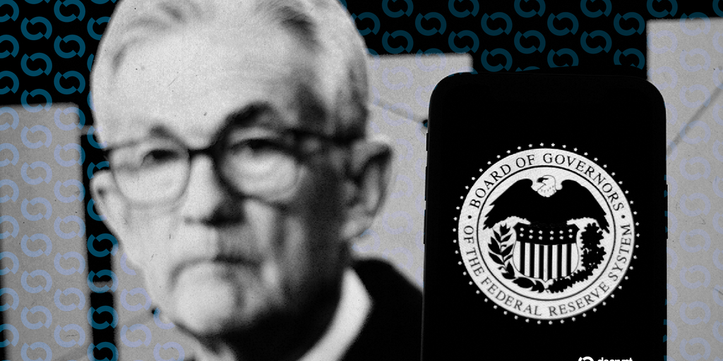 Jerome Powell Supports Fed’s New Stablecoin Policies—But Chair Kevin Warsh Abstains